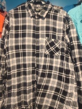 Bailey's Point Black & White Plaid Casual Button-Down Shirt